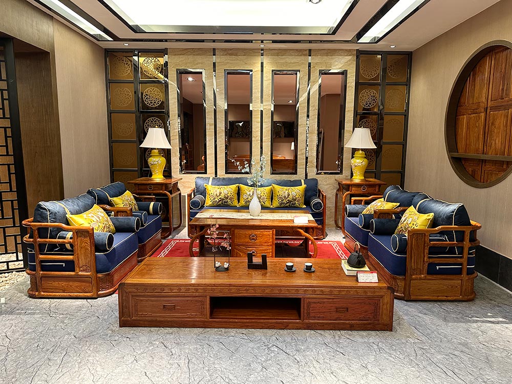Was sind die Eigenschaften des neuen Mahagoni -Sofas im chinesischen Stil?